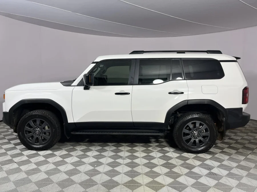 Used 2024 Toyota Land Cruiser Prado 2.8GD VX-R - WeBuyCars Lansdowne