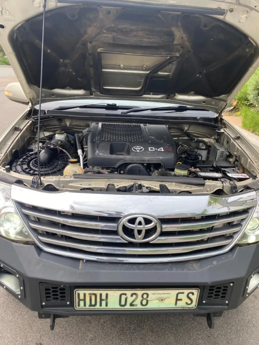 Used 2013 Toyota Fortuner 3.0D-4D 4x4 auto - Khensani Imports And Exports