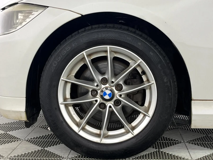 Used 2010 BMW 3 Series 320i Innovations - WeBuyCars Durban