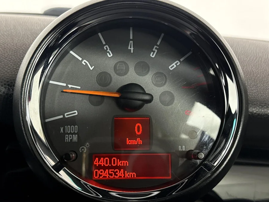 Used 2012 MINI Hatch John Cooper Works - WeBuyCars Midstream