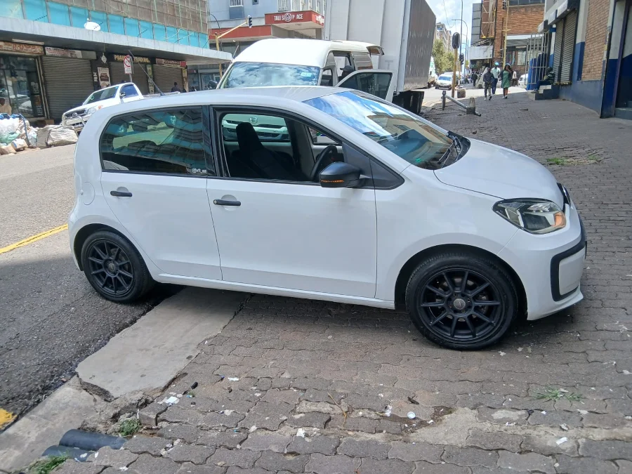 Used 2018 Volkswagen up! colour up! 5-door 1.0 - Andy Auto Used 2018 Volkswagen up! colour up! 5-door 1.0 - Andy Auto