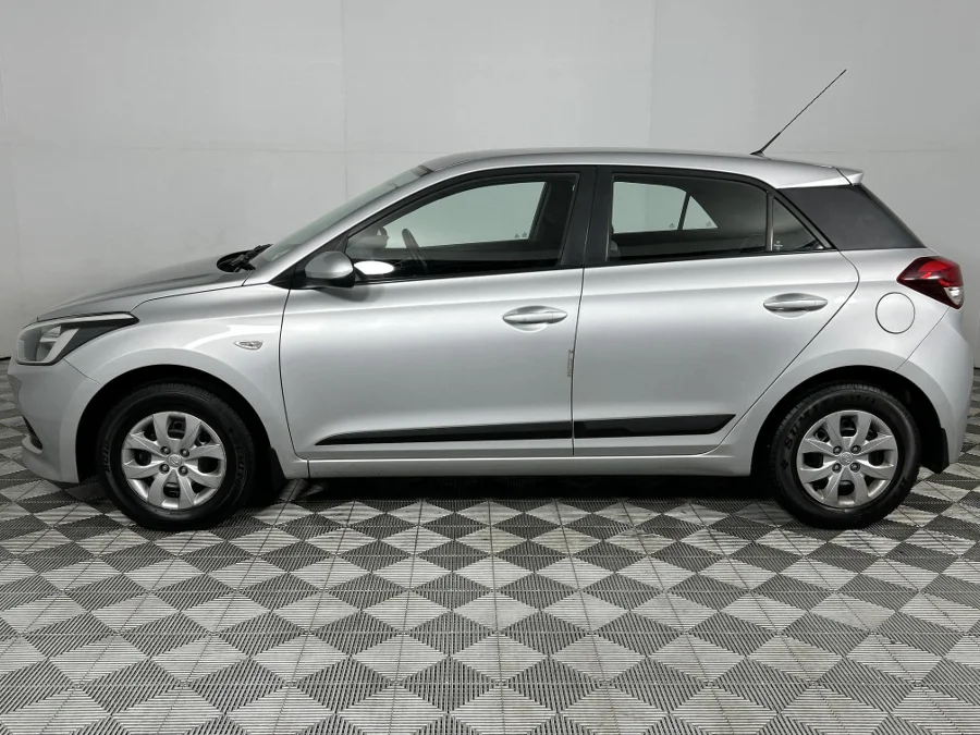 Used 2017 Hyundai i20 1.4 Motion auto - WeBuyCars Lansdowne