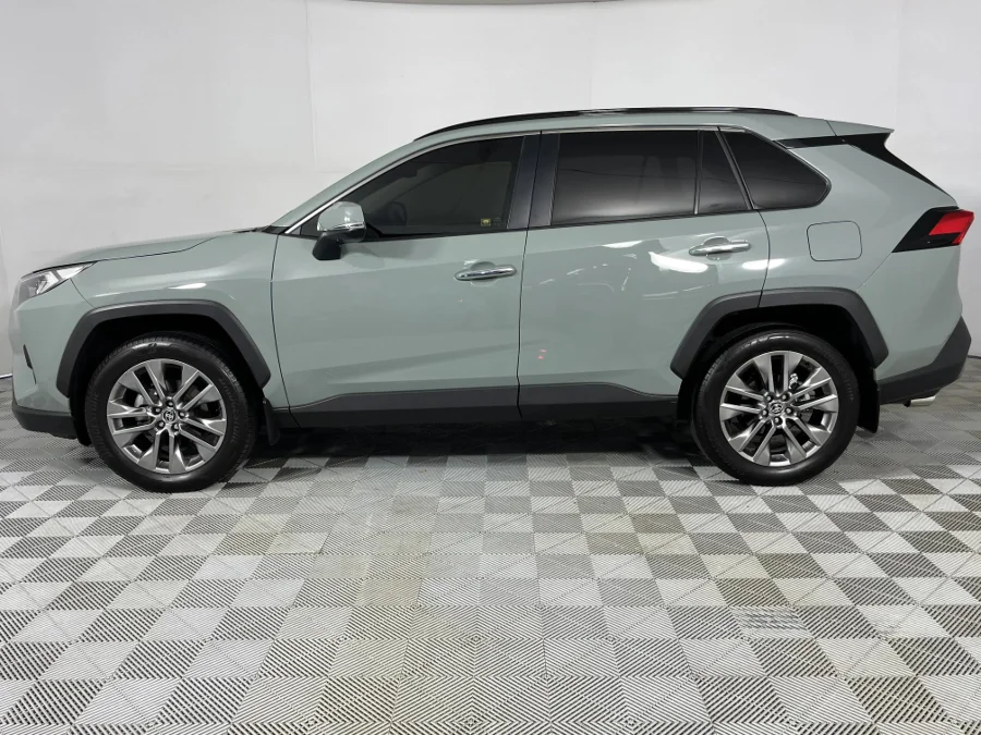 Used 2024 Toyota RAV4 2.0 VX - WeBuyCars Silverlakes