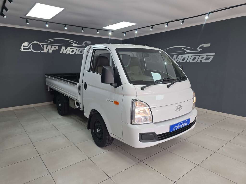 Used 2024 Hyundai H-100 Bakkie 2.6D deck (aircon)