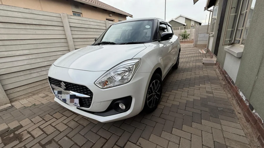 New 2023 Suzuki Swift 1.2 GLX manual - Private Seller