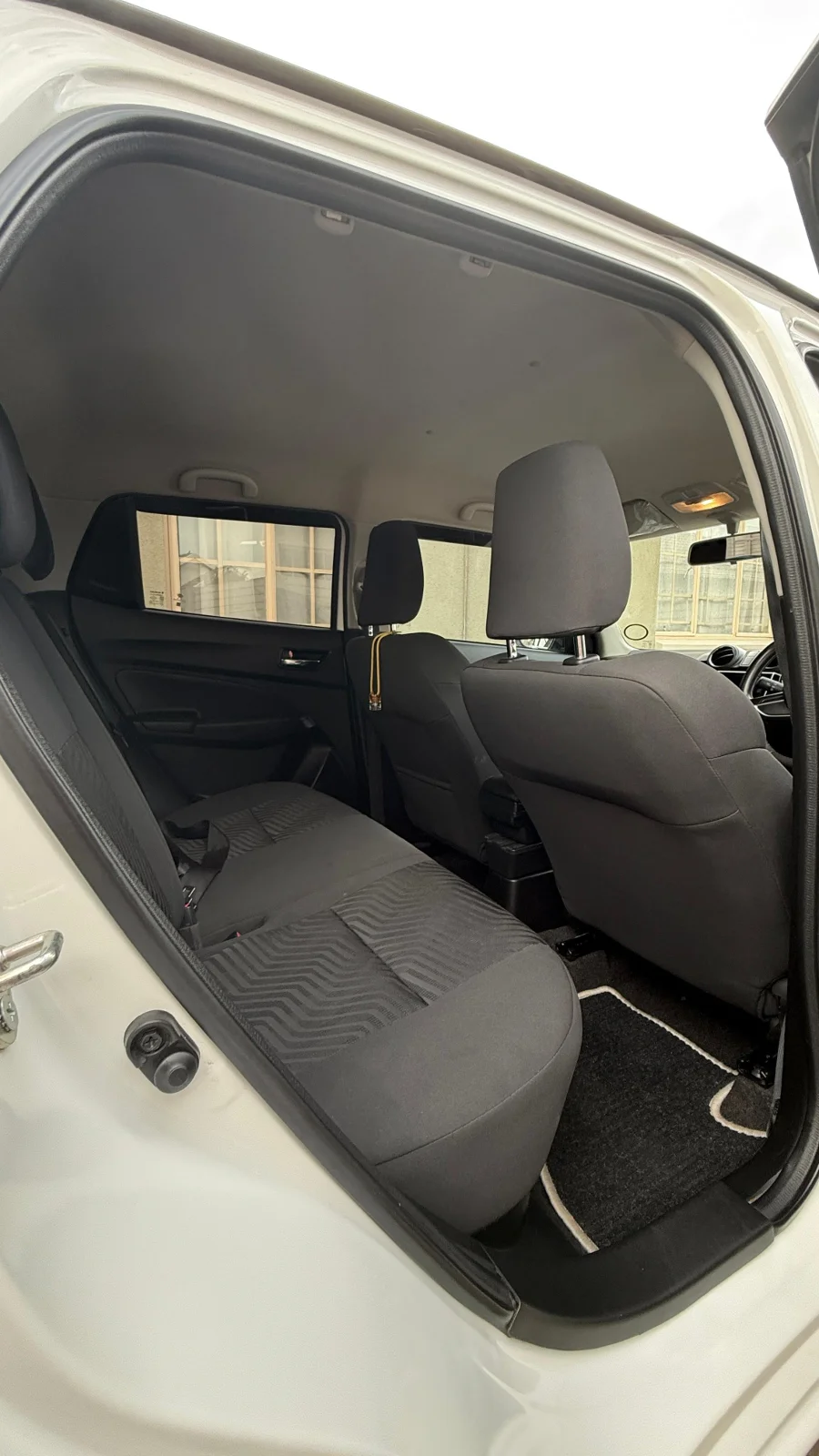 New 2023 Suzuki Swift 1.2 GLX manual - Private Seller