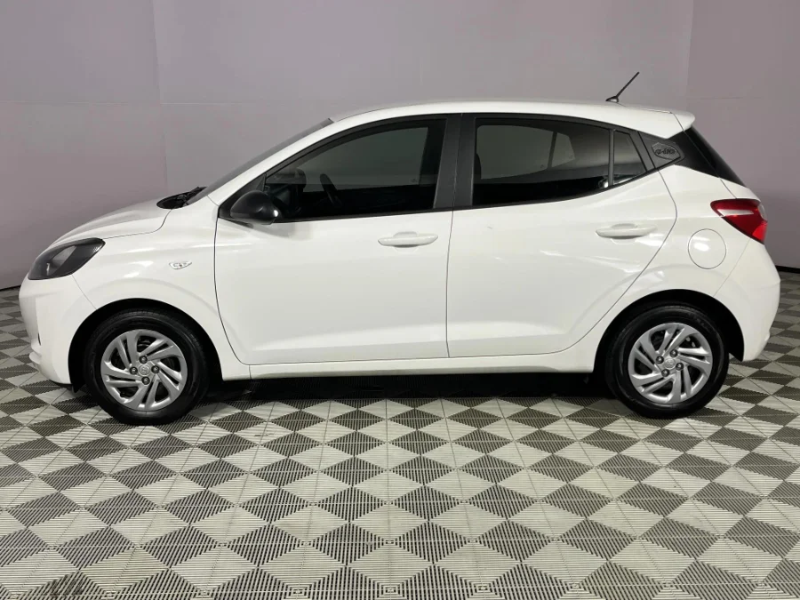 Used 2023 Hyundai Grand i10 1.0 hatch Motion manual - WeBuyCars Durban