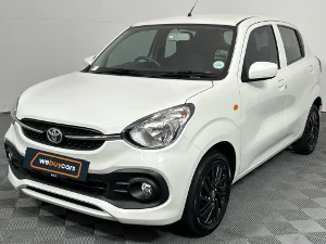 Used 2025 Toyota Vitz 1.0 XR manual