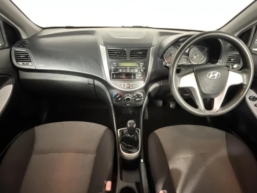 Used 2012 Hyundai Accent sedan 1.6 Motion - WeBuyCars Lansdowne