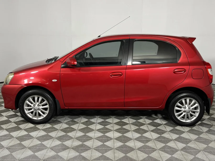 Used 2013 Toyota Etios hatch 1.5 Sprint - WeBuyCars Richmond