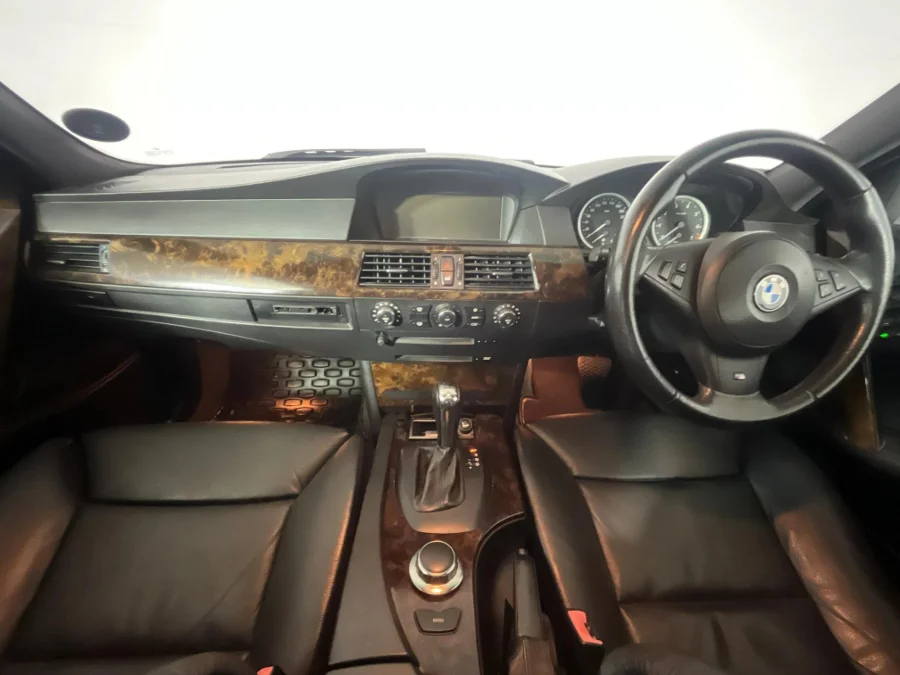 Used 2006 BMW 5 Series 550i steptronic - WeBuyCars Durban