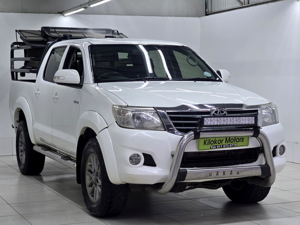 Used 2013 Toyota Hilux 4.0 V6 double cab 4x4 Raider Dakar edition
