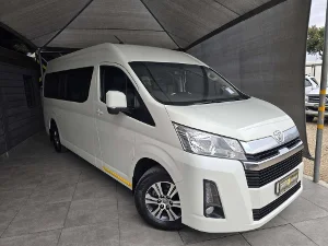 Used 2022 Toyota Quantum 2.8 SLWB bus 14-seater GL manual