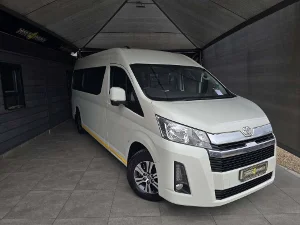 Used 2022 Toyota Quantum 2.8 SLWB bus 14-seater GL manual