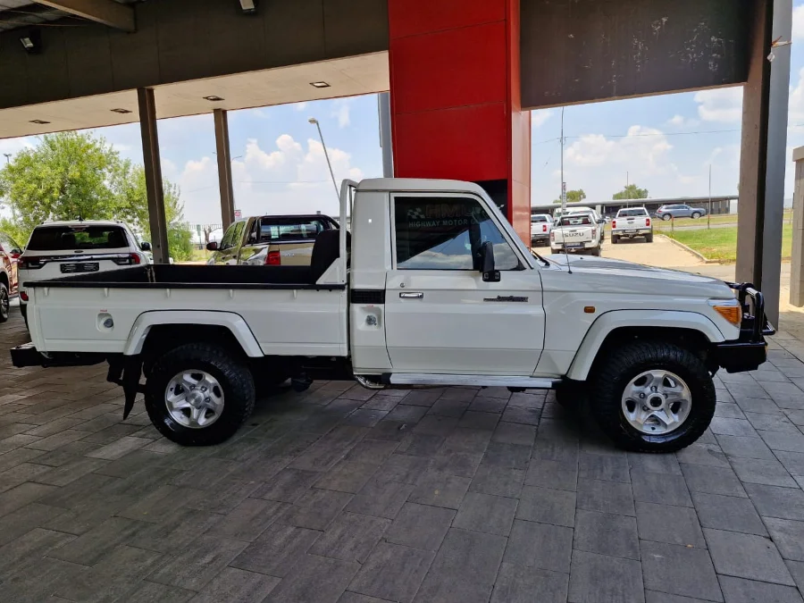 Used 2020 Toyota Land Cruiser 79 4.2D single cab - Highway Motors