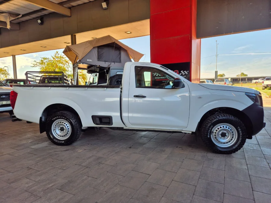 Used 2022 Nissan Navara 2.5DDTi single cab SE 4x4 - Highway Motors
