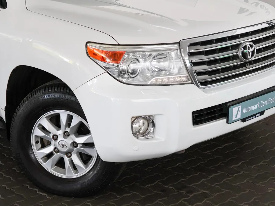 Used 2014 Toyota Land Cruiser 200 4.5D-4D V8 VX - SMG Toyota Cresta