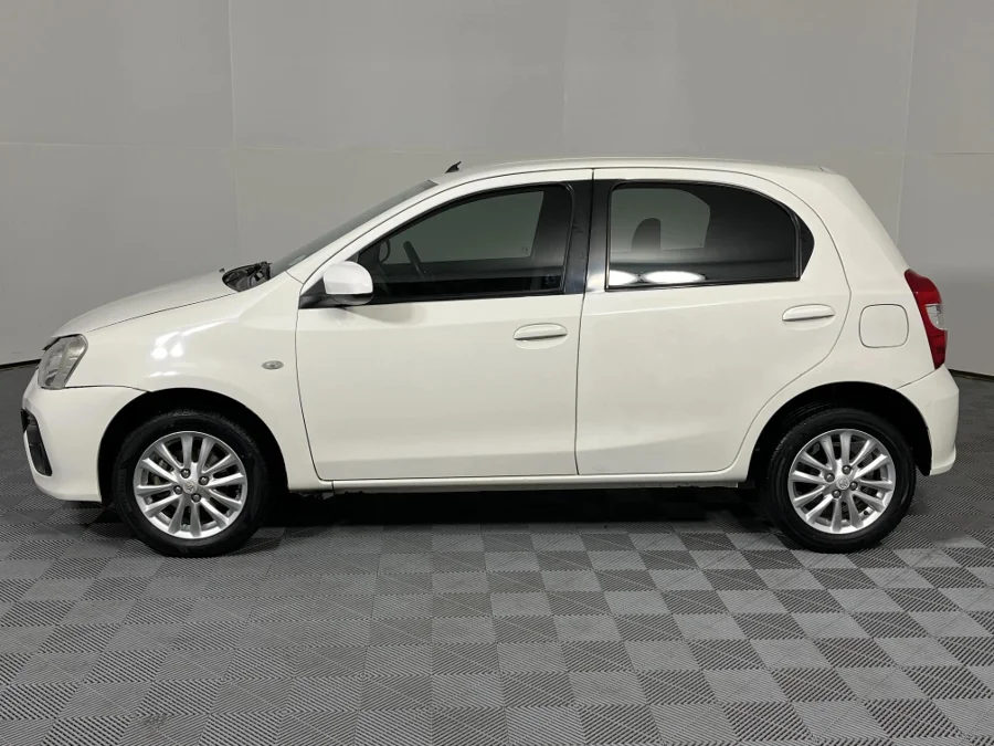 Used 2017 Toyota Etios hatch 1.5 Sprint - WeBuyCars Montana