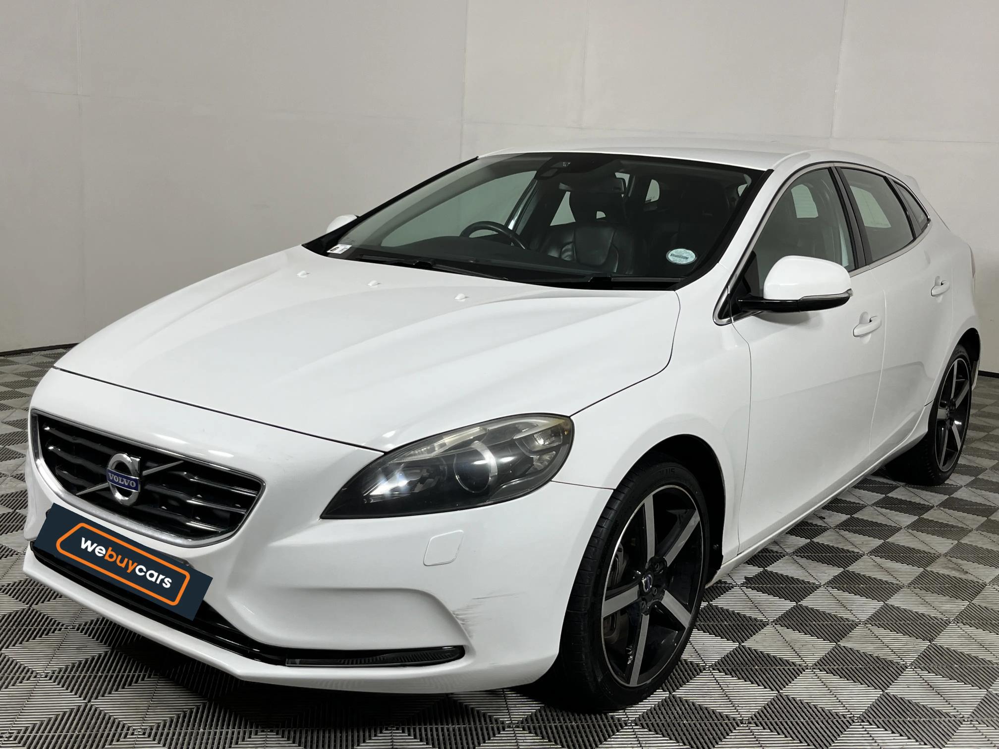 Used 2014 Volvo V40 T5 Excel