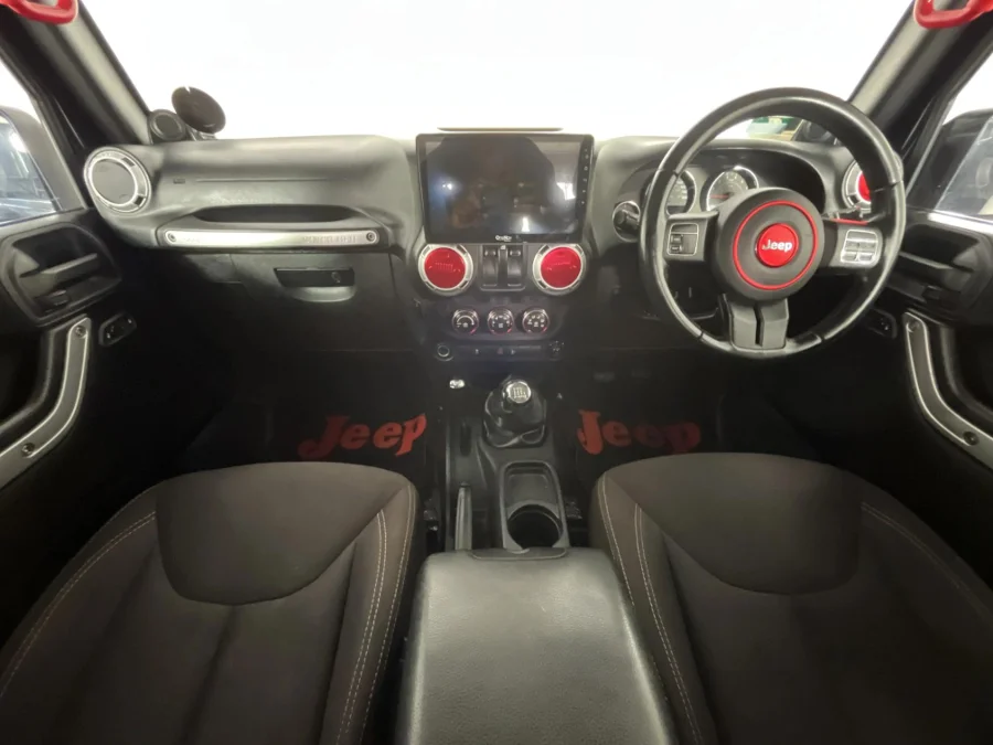 Used 2015 Jeep Wrangler 3.6L Rubicon X - WeBuyCars Mbombela