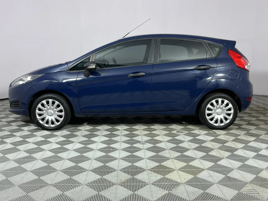 Used 2017 Ford Fiesta 5-door 1.4 Ambiente - WeBuyCars Lansdowne