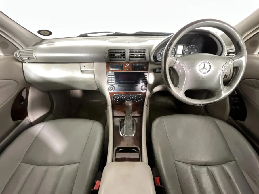 Used 2005 Mercedes-Benz C-Class C180 Kompressor Elegance Touchshift - WeBuyCars The Dome