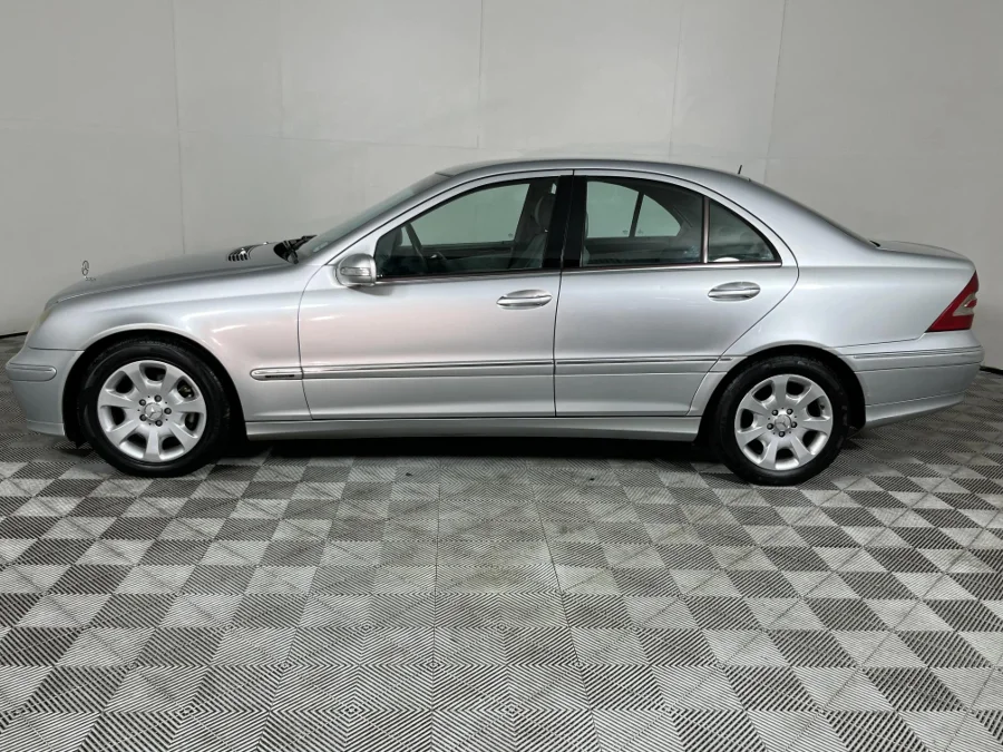 Used 2005 Mercedes-Benz C-Class C180 Kompressor Elegance Touchshift - WeBuyCars The Dome