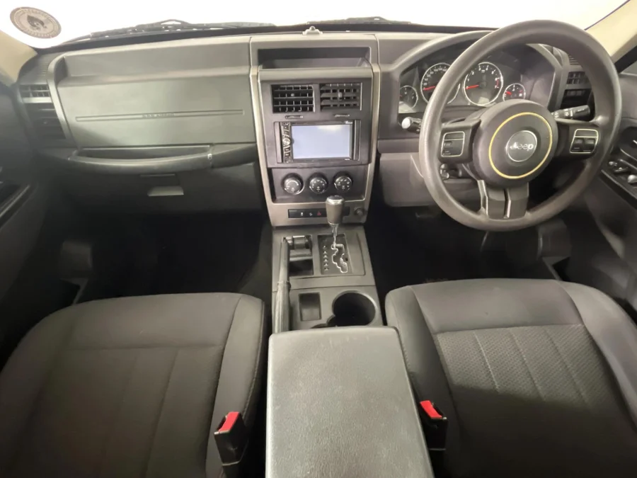 Used 2013 Jeep Cherokee 3.7L Sport - WeBuyCars Silverlakes