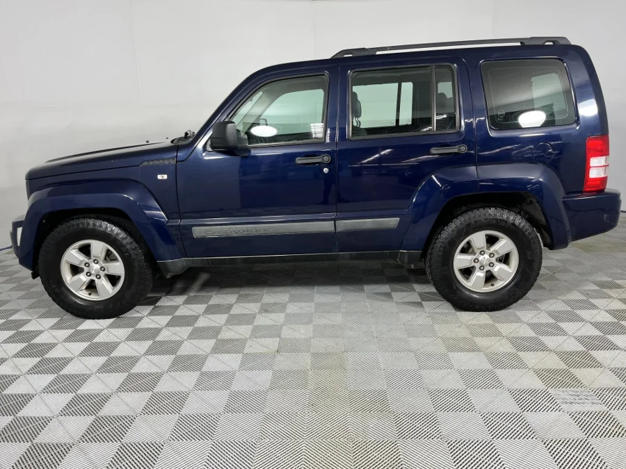 Used 2013 Jeep Cherokee 3.7L Sport - WeBuyCars Silverlakes