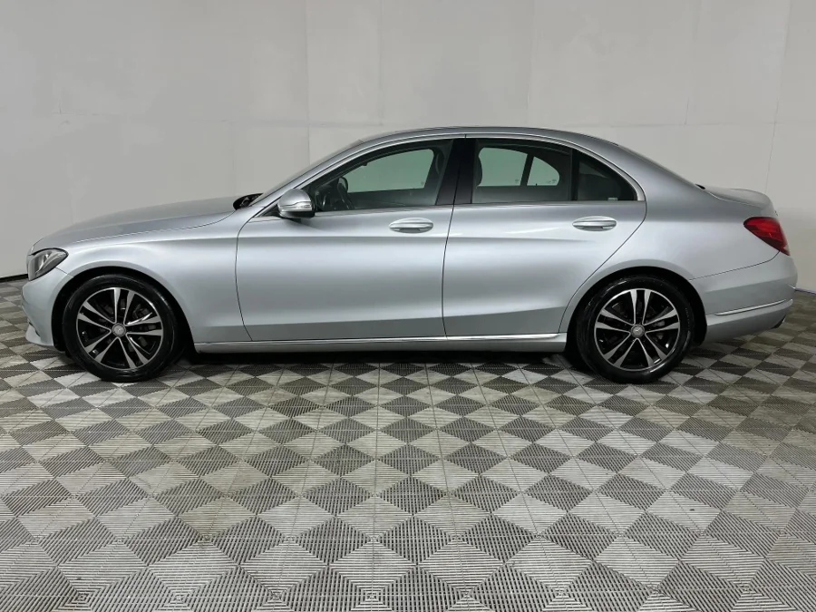Used 2015 Mercedes-Benz C-Class C220d auto - WeBuyCars George