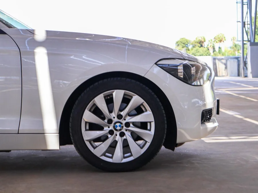 Used 2013 BMW 1 Series 118i 5-door auto - Omoda Jaecoo Bedfordview