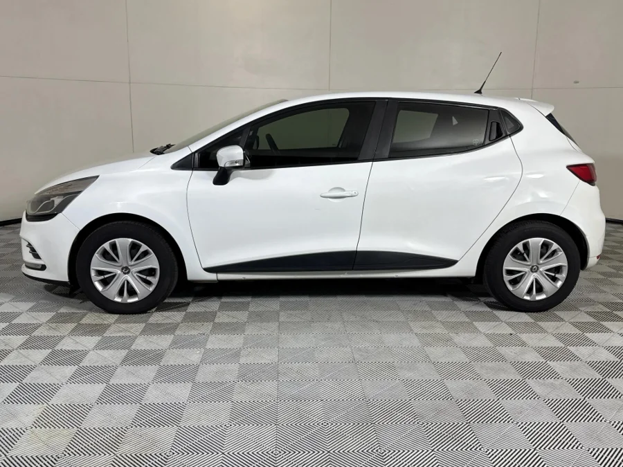 Used 2020 Renault Clio 66kW turbo Expression - WeBuyCars Midstream