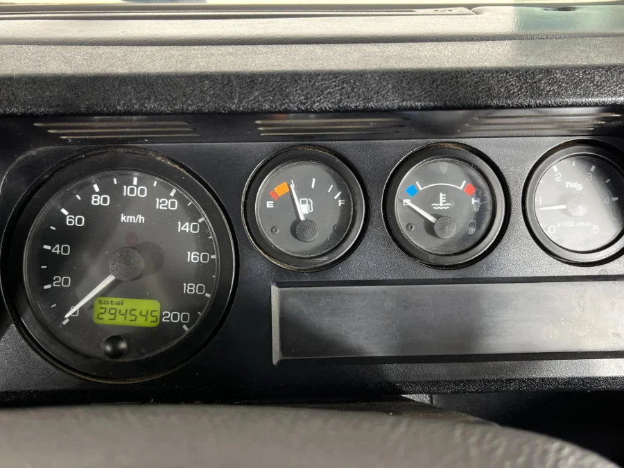 Used 2005 Land Rover Defender 90 2.5 Td5 County - WeBuyCars The Dome