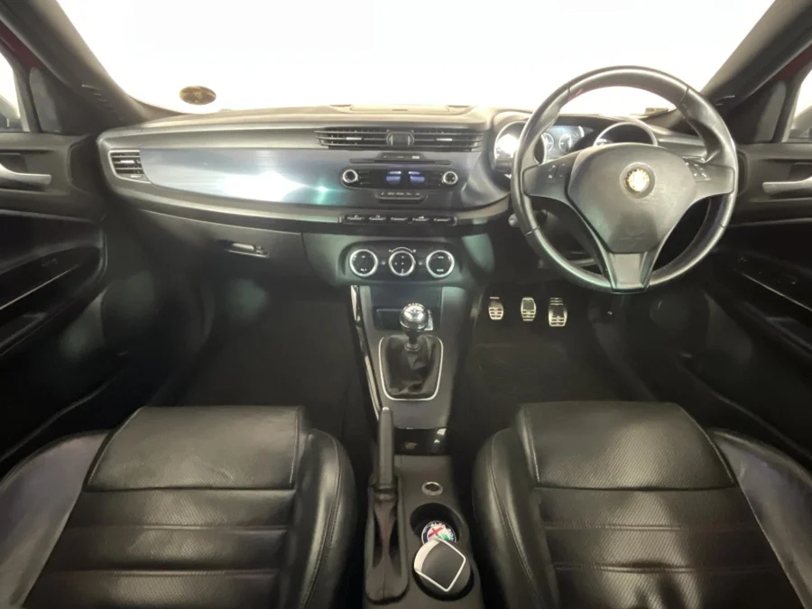 Used 2012 Alfa Romeo Giulietta 1750TBi Quadrifoglio Verde - WeBuyCars The Dome Used 2012 Alfa Romeo Giulietta 1750TBi Quadrifoglio Verde - WeBuyCars The Dome