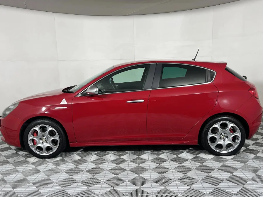 Used 2012 Alfa Romeo Giulietta 1750TBi Quadrifoglio Verde - WeBuyCars The Dome Used 2012 Alfa Romeo Giulietta 1750TBi Quadrifoglio Verde - WeBuyCars The Dome