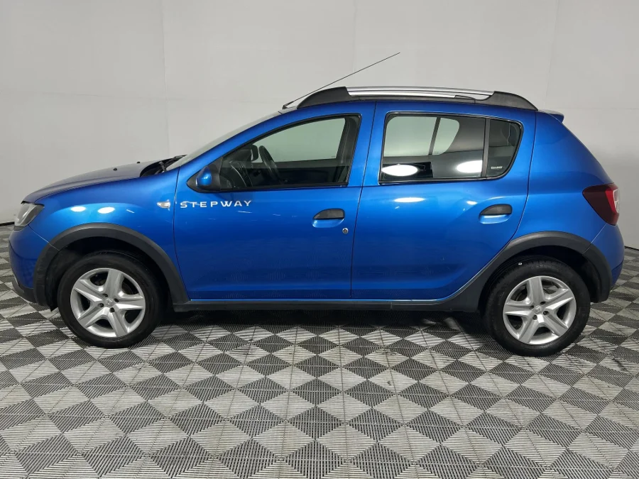 Used 2015 Renault Sandero Stepway 66kW turbo - WeBuyCars Lansdowne