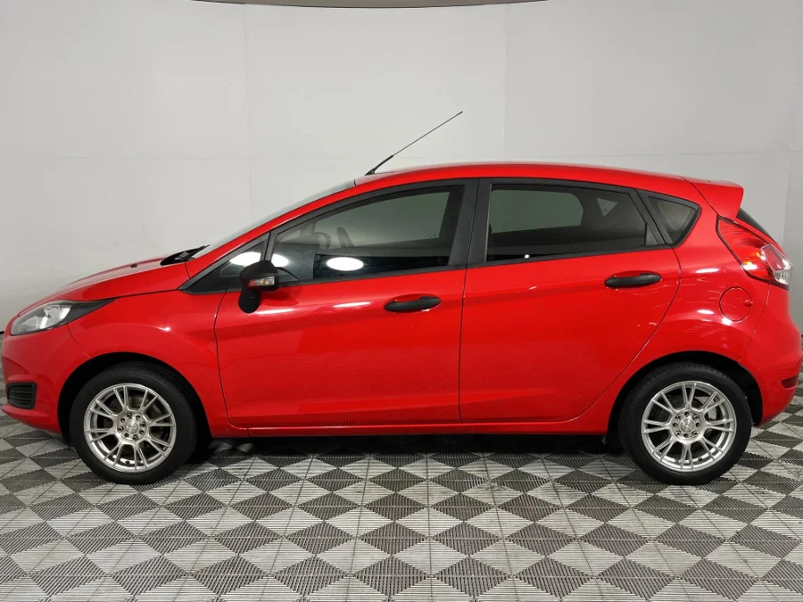 Used 2017 Ford Fiesta 5-door 1.0T Ambiente - WeBuyCars Richmond