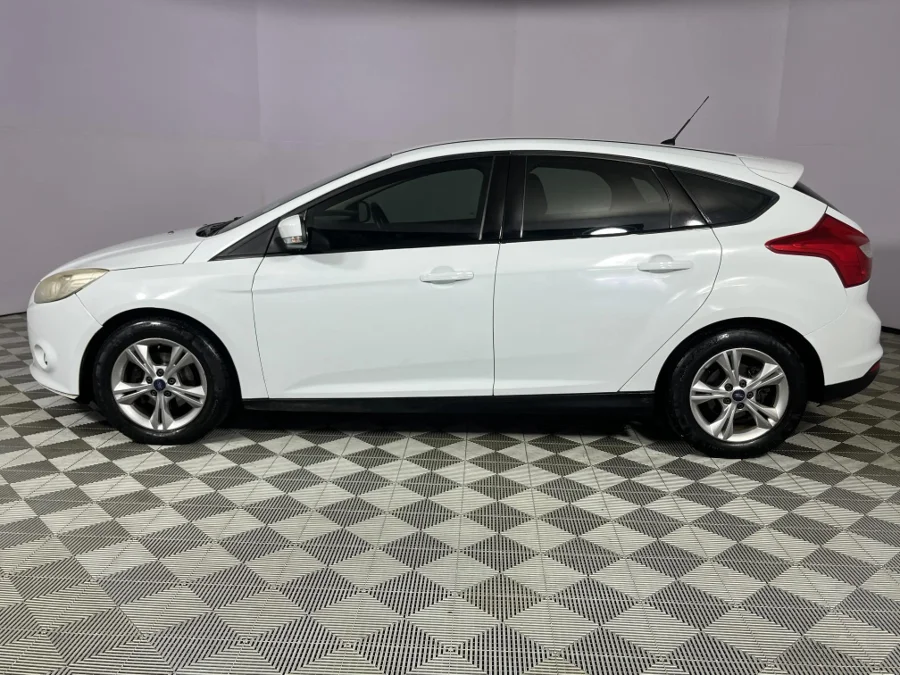 Used 2012 Ford Focus sedan 1.6 Trend - WeBuyCars Durban