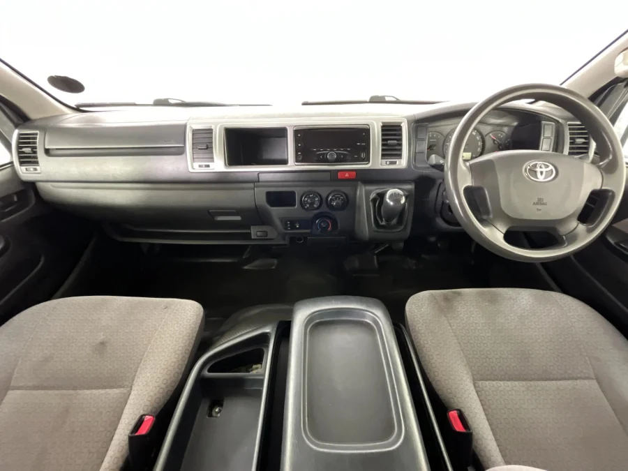 Used 2017 Toyota Quantum 2.7 GL 10-seater bus - WeBuyCars The Dome