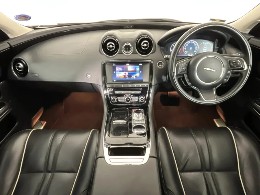 Used 2017 Jaguar XJ L 3.0D Premium Luxury - WeBuyCars Silverlakes