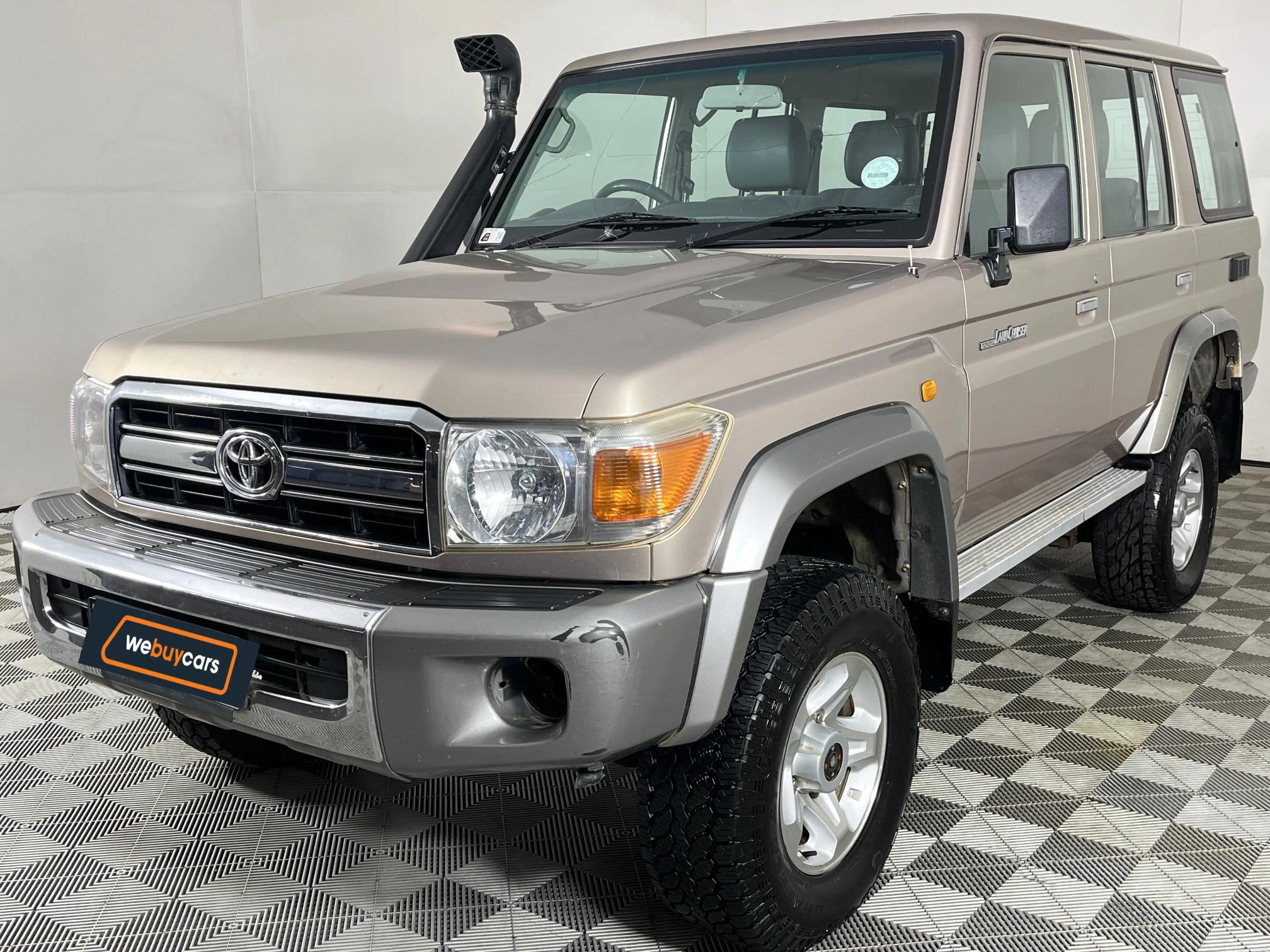 Used 2010 Toyota Land Cruiser 76 4.2D station wagon