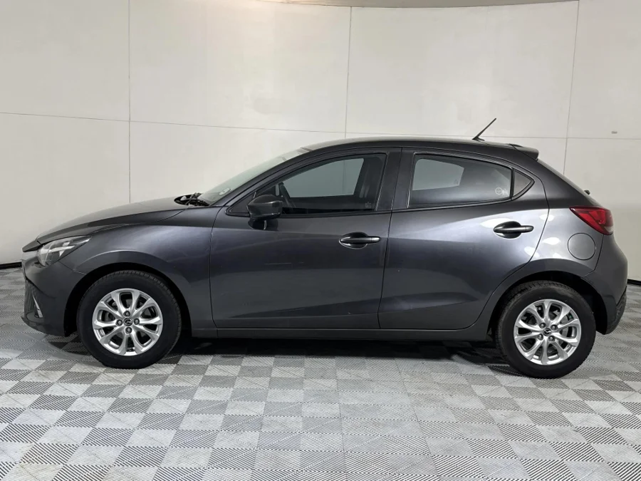 Used 2019 Mazda Mazda2 1.5 Dynamic manual - WeBuyCars Midstream