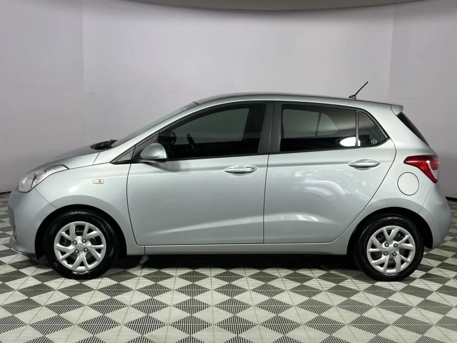 Used 2020 Hyundai Grand i10 1.0 hatch Motion manual - WeBuyCars Midstream