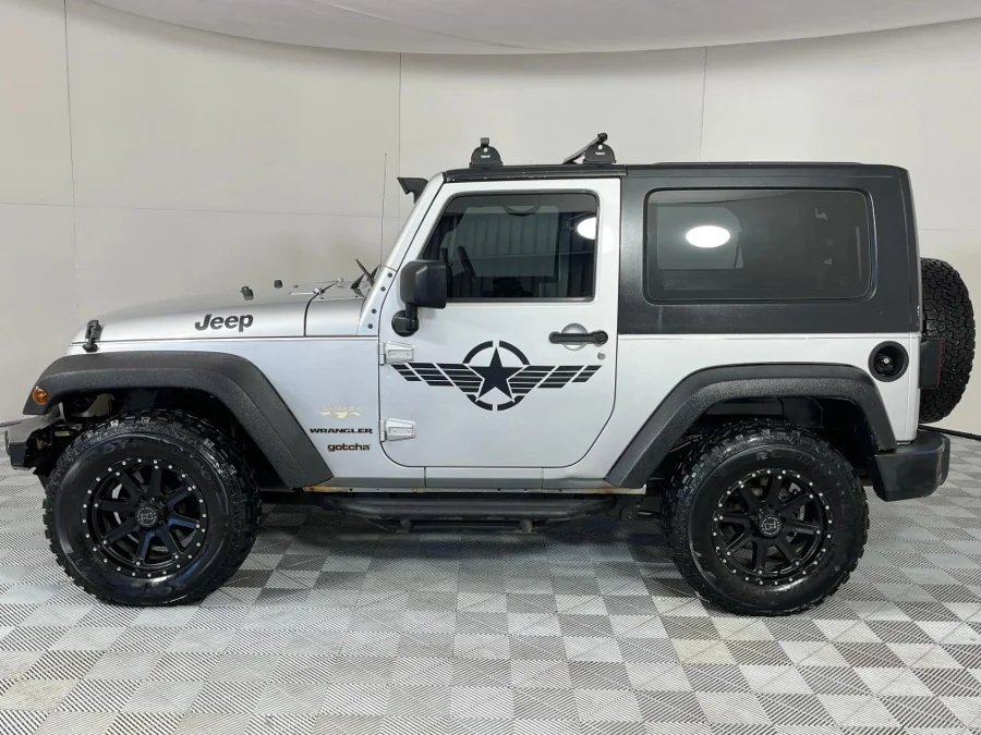 Used 2010 Jeep Wrangler Unlimited 3.8L Rubicon - WeBuyCars Midstream