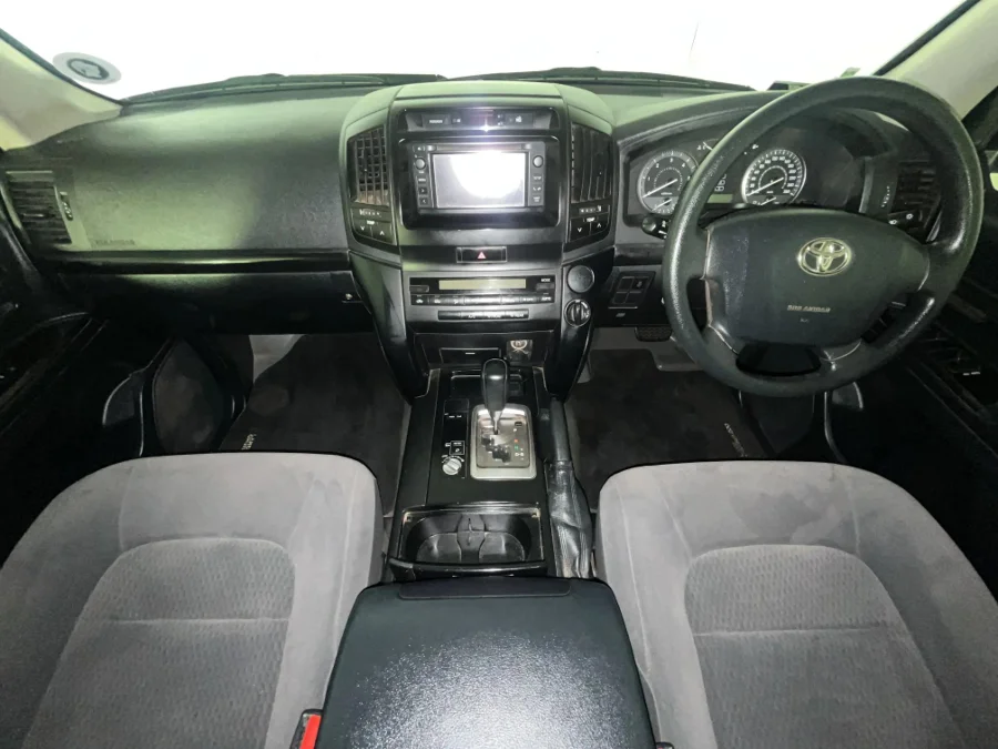 Used 2018 Toyota Land Cruiser 200 4.5D-4D V8 GX-R - WeBuyCars Germiston