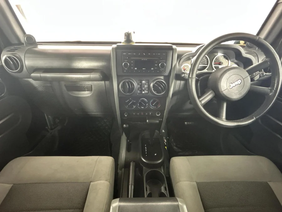 Used 2010 Jeep Wrangler Unlimited 3.8L Rubicon - WeBuyCars Lansdowne