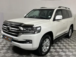 Used 2019 Toyota Land Cruiser 200 4.5D-4D V8 VX-R Used 2019 Toyota Land Cruiser 200 4.5D-4D V8 VX-R