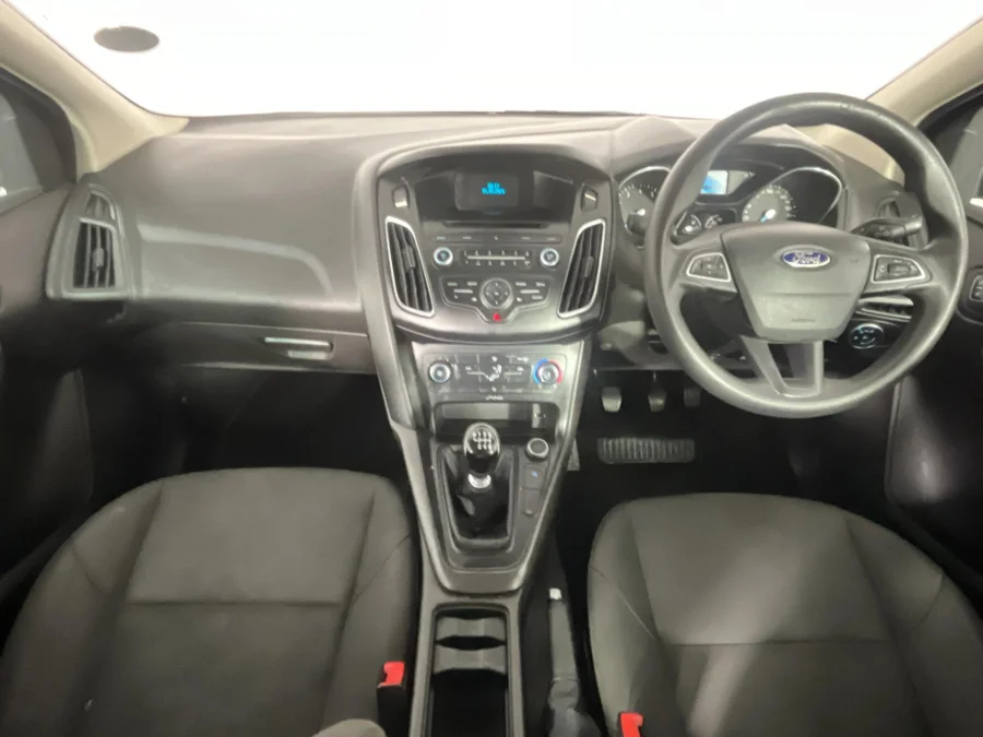 Used 2017 Ford Focus sedan 1.0T Ambiente - WeBuyCars Lansdowne