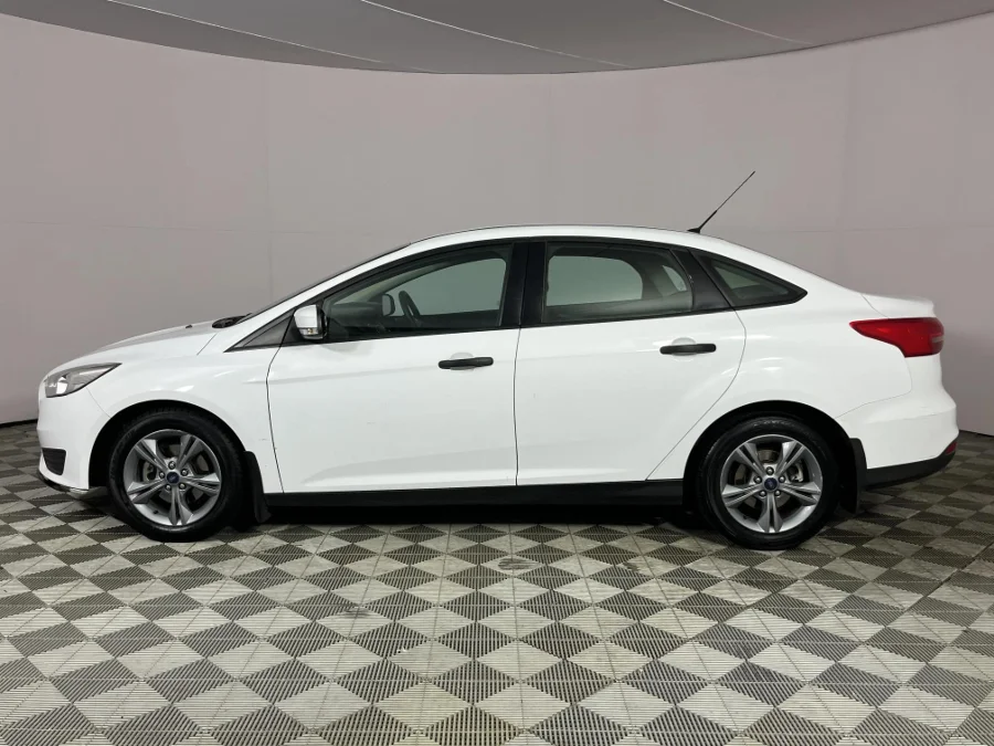 Used 2017 Ford Focus sedan 1.0T Ambiente - WeBuyCars Lansdowne