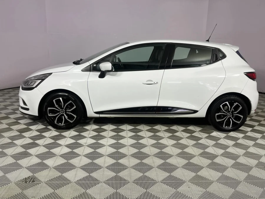 Used 2018 Renault Clio 66kW turbo Dynamique - WeBuyCars Midstream